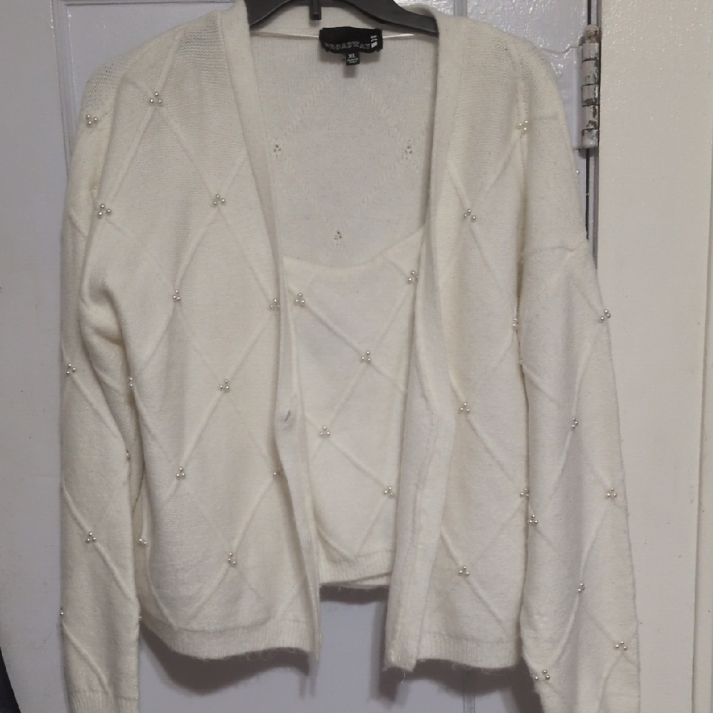 Chic White Cardigan with Pearl Details